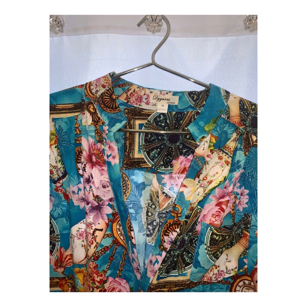 Vibrant blouse
